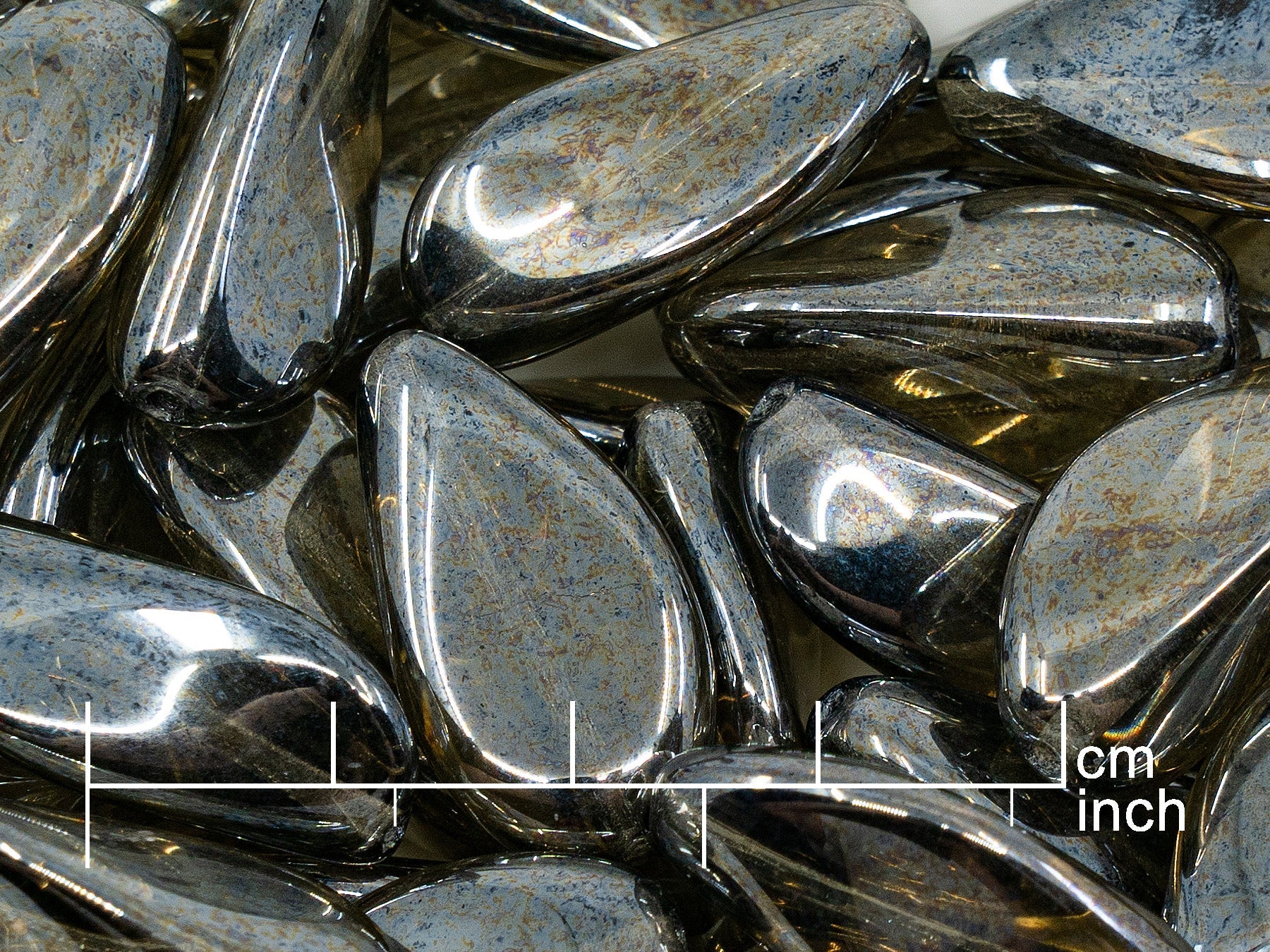 The first & the biggest bead outlet online since 2023 - huge selection, different colors, various shapes and sizes