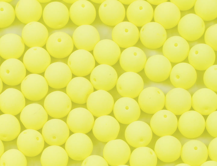 OUTLET 10 克圆形 Druck 珠子，6 x 6 毫米，淡霓虹黄色 (92921)，玻璃，捷克共和国