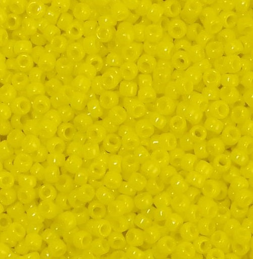 TOHO Round Seed Beads Rocailles, Opaque Dandelion (# 42), Glass, Japan