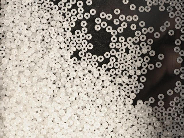 1 kg Preciosa Ornela Seed Beads, Round Hole, Loose, Alabaster White (02090), Glass, Czech Republic, OUTLET