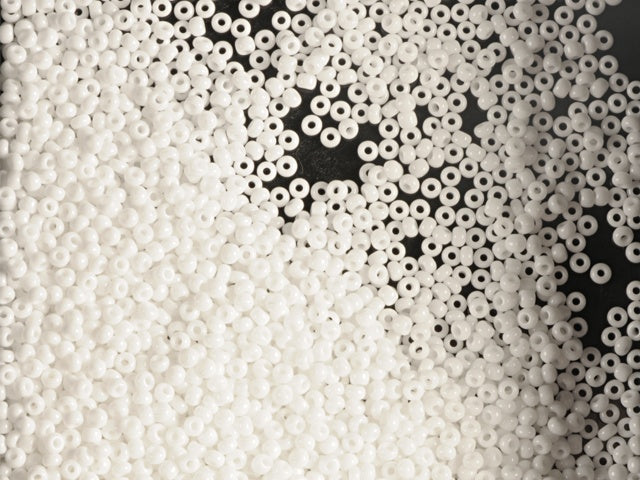 1 kg Preciosa Ornela Seed Beads, Round Hole, Loose, Chalkwhite (03050), Glass, Czech Republic, OUTLET