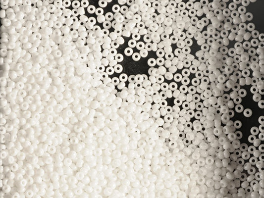 1 kg Preciosa Ornela Seed Beads, Round Hole, Loose, Chalkwhite (03050), Glass, Czech Republic, OUTLET