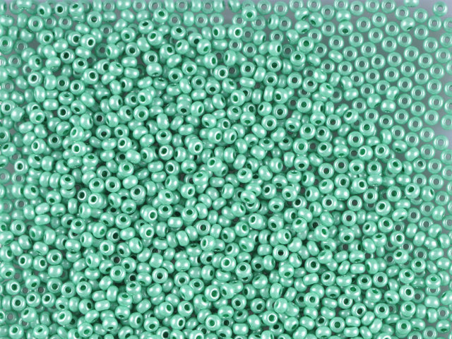 1 kg Preciosa Ornela Karo、ルース、グリーンメタリック染色チョークホワイト (16756)、ガラス、チェコ共和国、アウトレット