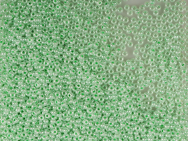 1 kg Preciosa Ornela Seed Beads Coated, Round Hole, Loose, Ceylon Green (37356), Glass, Czech Republic, OUTLET