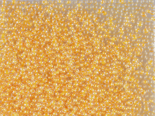 1 kg プレシオサ オルネラ シードビーズ コーティング ラウンドホール ルース ク​​リスタル イエローライン入り Sfinx (38183) ガラス チェコ共和国 アウトレット