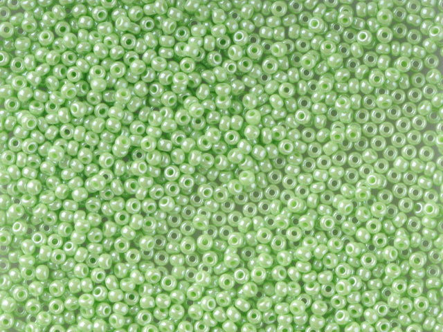 1 kg Preciosa Ornela Seed Beads Coated, Round Hole, Loose, Opaque Lt. Green, Sfinx (58410), Glass, Czech Republic, OUTLET