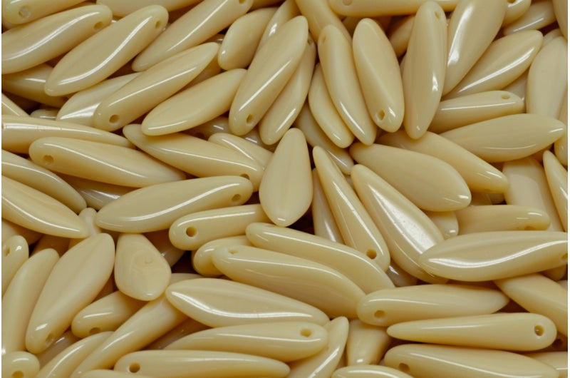 ダガービーズ、不透明ベージュ（13010）、ガラス、チェコ共和国