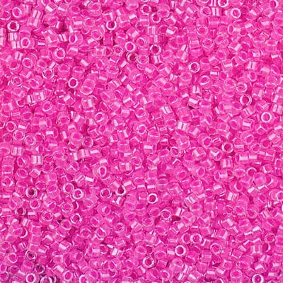 Miyuki DELICA Rocailles, Luminous Hot Magenta (#DB2037), Glas, Japan 