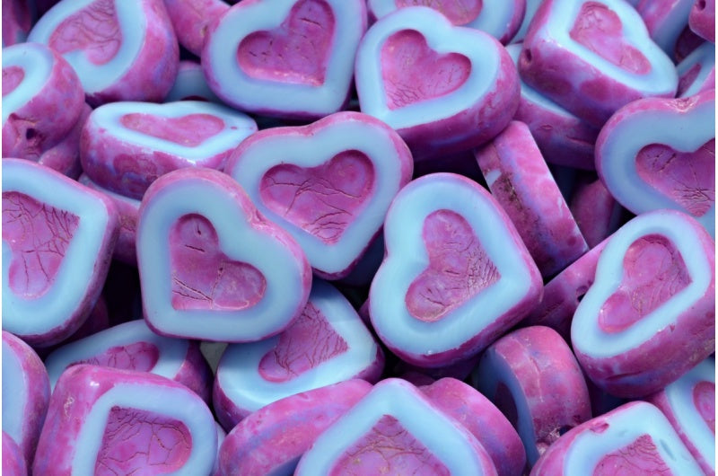 テーブルカットハートビーズ、オパールアクア 84305 (61400-84305)、ガラス、チェコ共和国