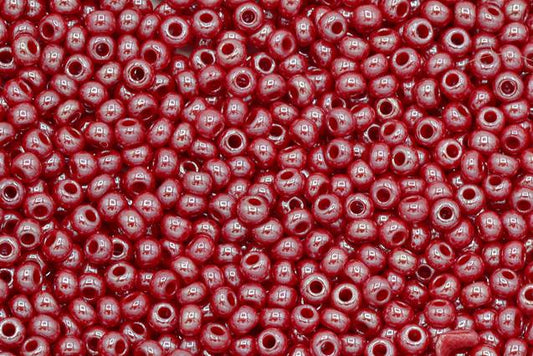 プレシオサ・オルネラ・ロカイユ・シードビーズ（ラウンド）、不透明レッドコーラル、スフィンクス（98210）、ガラス、チェコ共和国