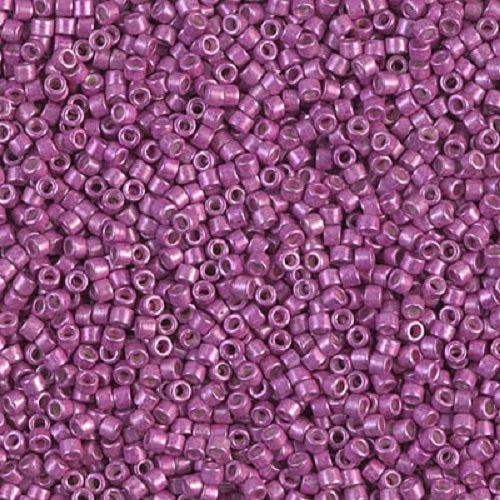 Miyuki DELICA 石质种子珠，镀锌半磨砂洋红色 (DB1184)，玻璃，日本
