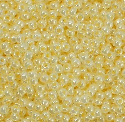 TOHO Round Glass Seed Beads, Ceylon Rice Pudding (#901), Glass, Japan