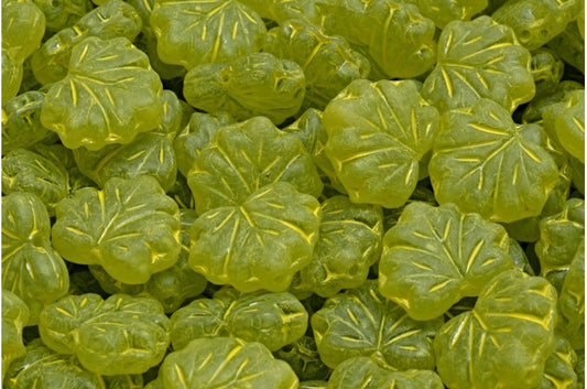 メープルリーフビーズ、透明グリーンマットベージュイエロースポット（50220-84100-33303）、ガラス、チェコ共和国