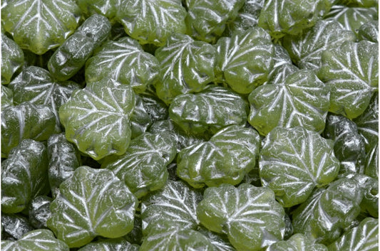 奥特莱斯 10克枫叶珠，13 x 11毫米，透明绿色哑光银衬里（50220-84100-54301），玻璃，捷克共和国