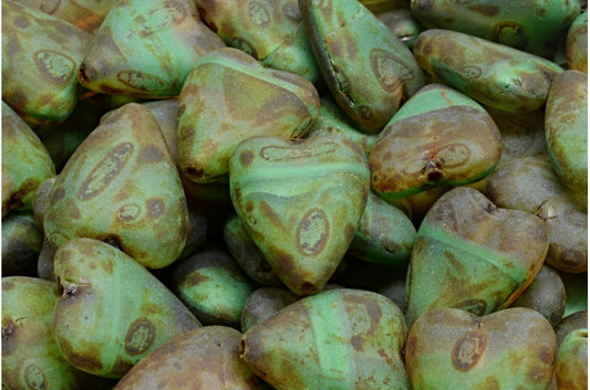 細長いハート型ビーズ、マラカイトグリーントラバーチンマット（26507-86800-84100）、ガラス、チェコ共和国