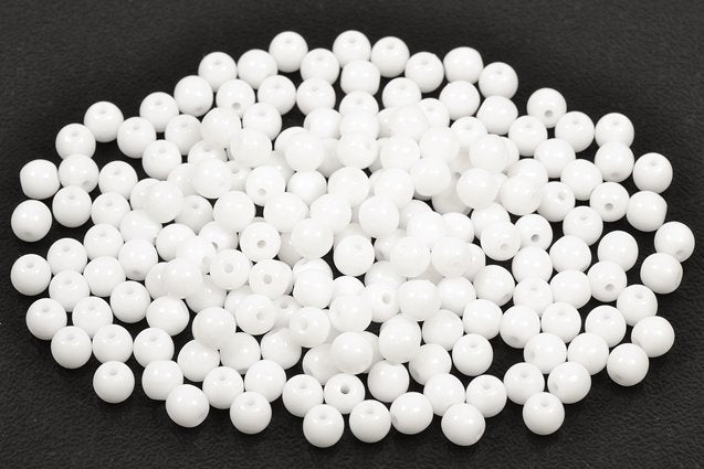 Round Druck Beads, Chalk White (03000), Glass, Czech Republic