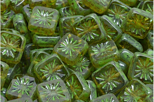 テーブルカットスクエアキウイビーズ、透明グリーントラバーチングリーンスポット（50500-86800-33311）、ガラス、チェコ共和国