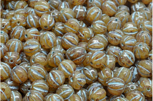 瓜形珠，白色石灰华浅蓝色内衬（R0201-86800-54308），玻璃，捷克共和国