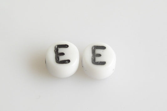 文字ビーズ、チョークホワイト 46449 E (03000-46449-E)、ガラス、チェコ共和国