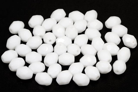 火抛光多面珠橄榄椭圆形特殊切割，粉笔白色（03000），玻璃，捷克共和国