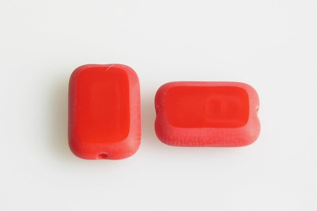 Table Cut Rounded Rectange Beads, Opaque Red (93200), Glass, Czech Republic