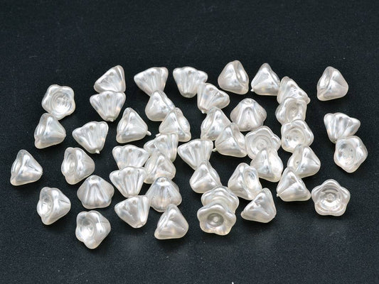 OUTLET 10 grams Bell Flower Beads, 6 x 8 mm, Chalk White White Pearl (03000-70402), Glass, Czech Republic