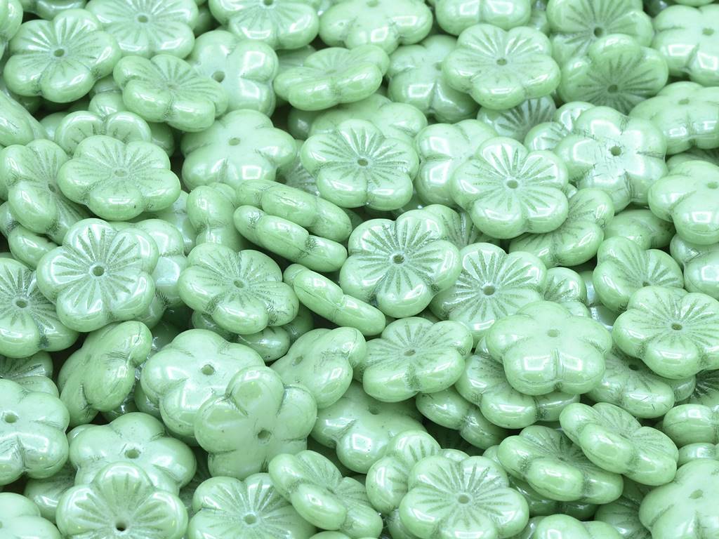 チェリーフラワービーズ、チョークホワイトラスターグリーンフルコーティング（03000-14457）、ガラス、チェコ共和国