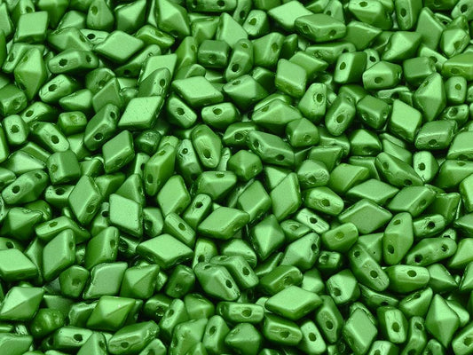 Diamonduo 2穴ビーズ ロンバス ジェムデュオ、オリーブにチョークホワイトレーザーエッチング装飾 (03000-25034)、ガラス、チェコ共和国