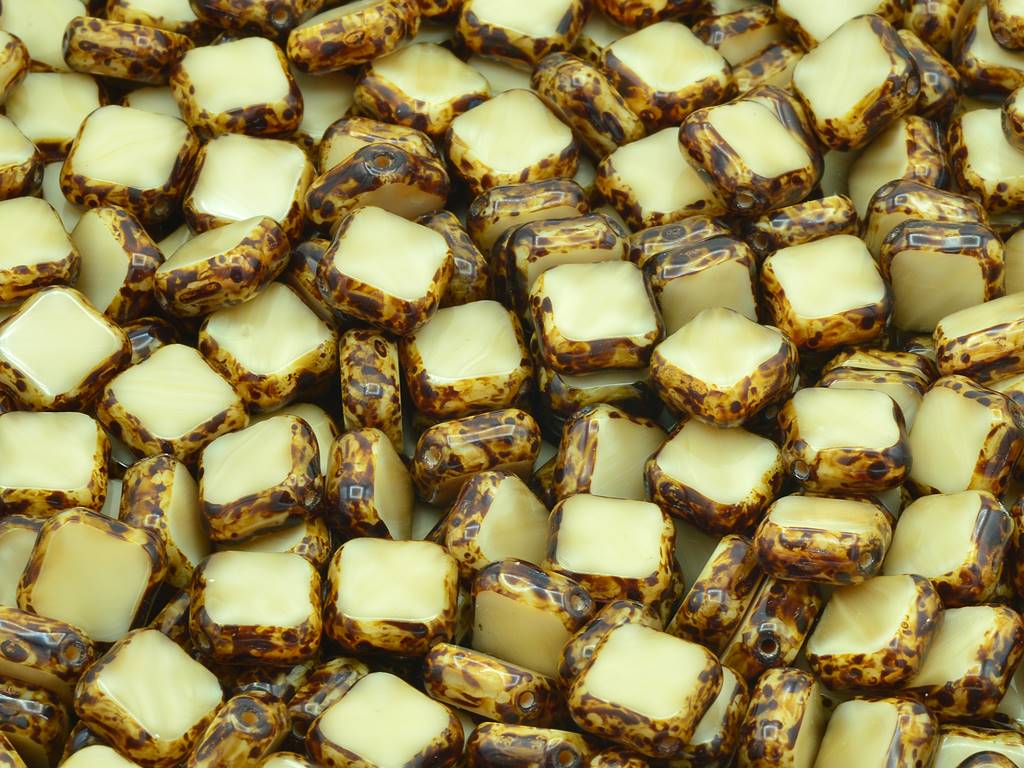 Table Cut Sqaure Beads, Silk Beige Travertin (14010-86800), Glass, Czech Republic