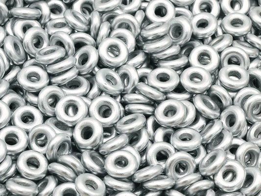 フィッシュリングビーズ、シルバーマット（01700）、ガラス、チェコ共和国