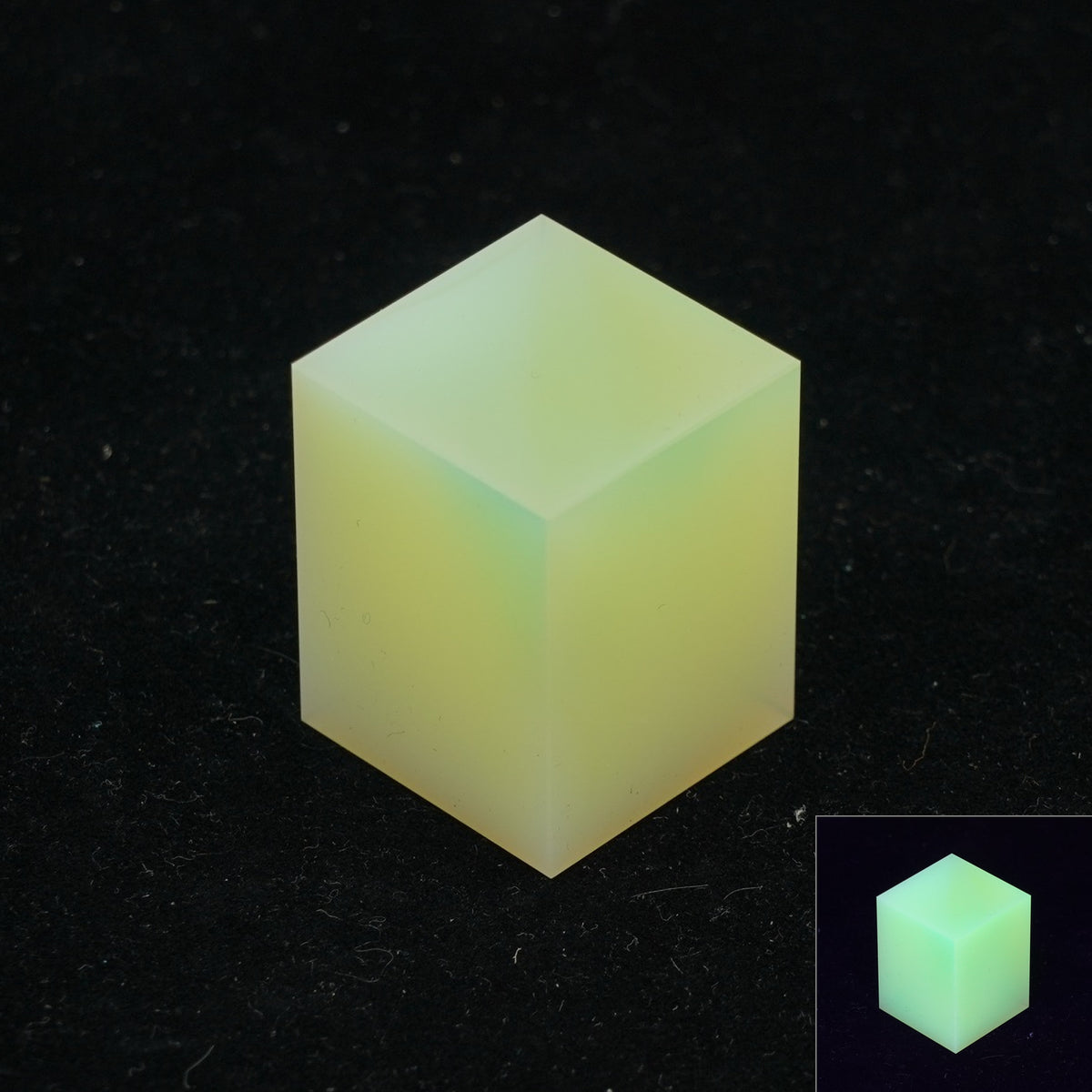 1 pc Uranium Polished Bar, Color 3, Glass, Czech Republic, OUTLET