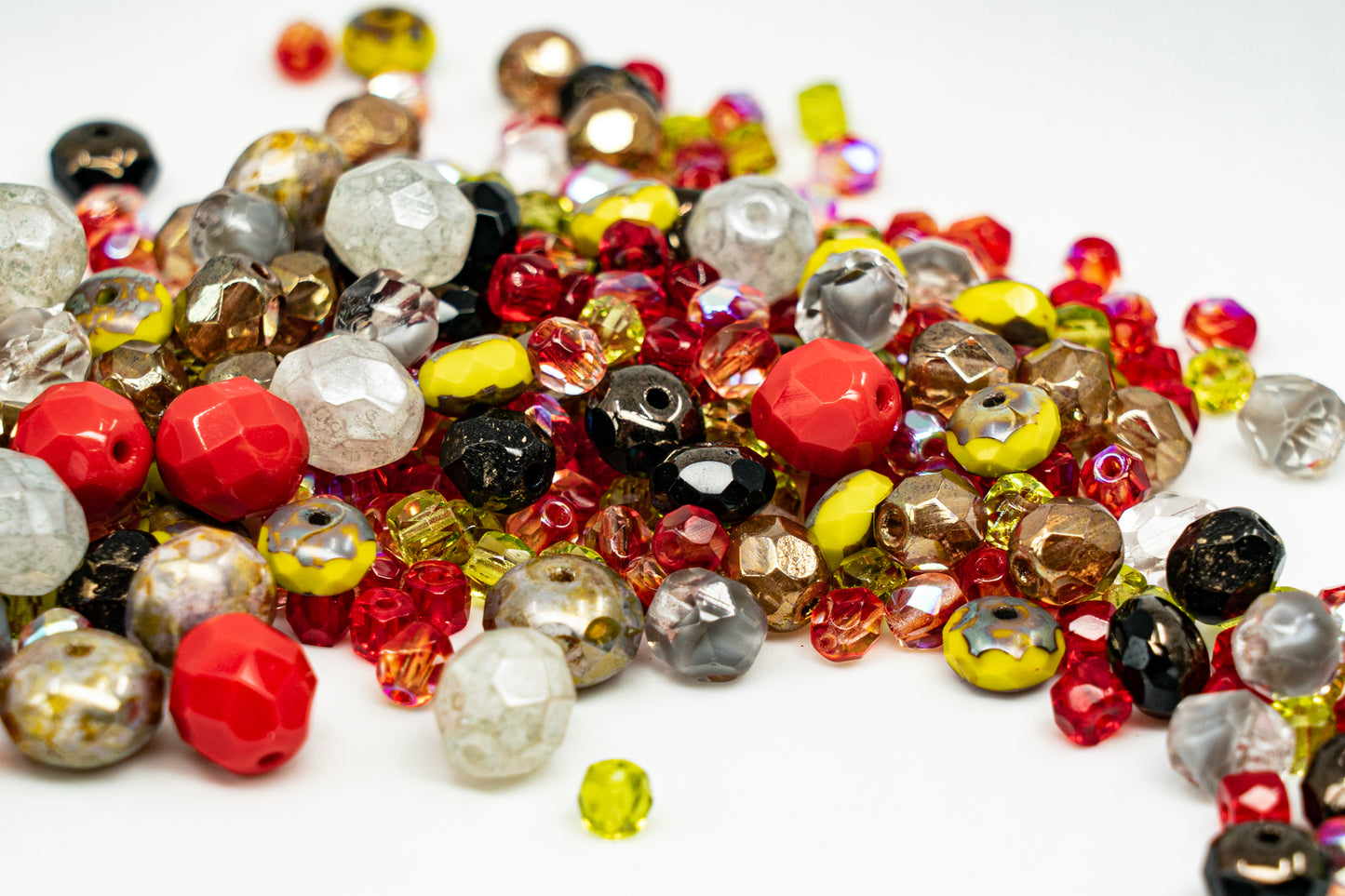混合刻面火抛光捷克玻璃珠（圆形、圆形等）4-10 毫米，红黄灰色