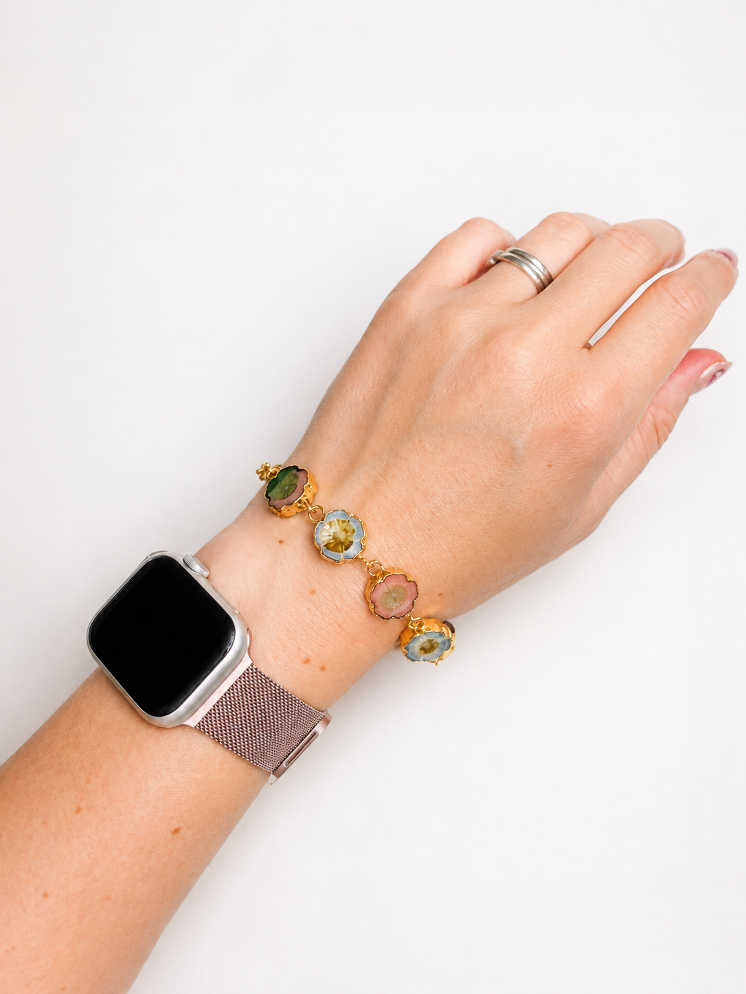 OUTLET bracelet with Czech glass beads - table cut Hawaii flowers 14mm with adjustable gold chain
