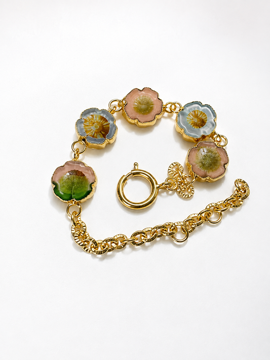 OUTLET bracelet with Czech glass beads - table cut Hawaii flowers 14mm with adjustable gold chain