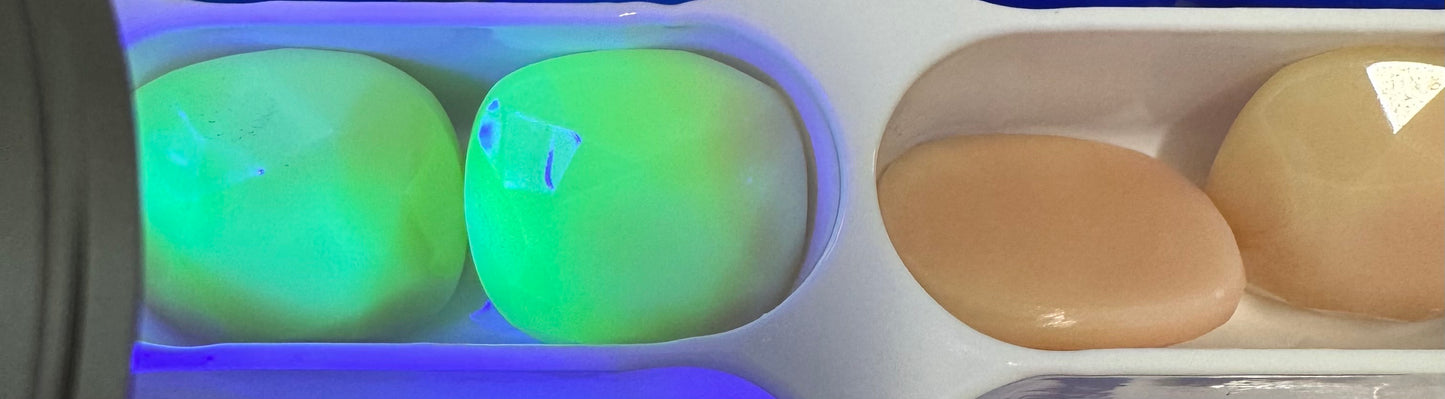 丸みを帯びた四角形のファセットフラットバッククリスタルガラスストーン、ヌード1不透明（71100-A）、チェコ共和国