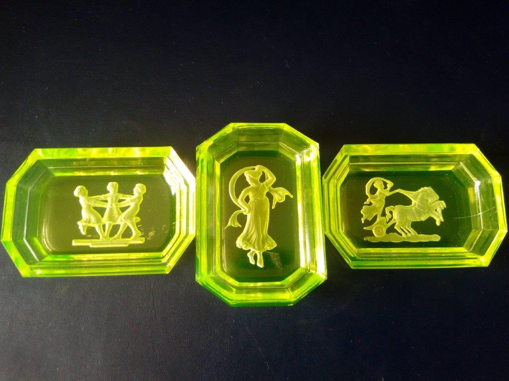 铀玻璃餐具（紫外线下发光，无需热水） - 光滑啤酒玻璃，捷克共和国