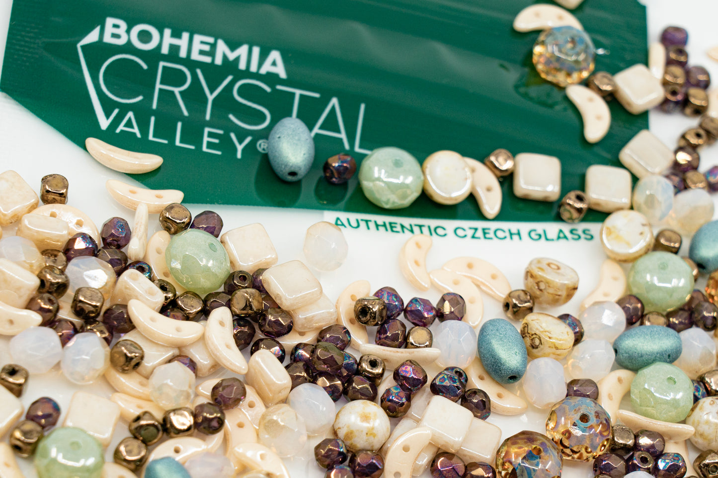 独特捷克波西米亚玻璃压珠的混合，哑光和光泽，手工制作，米色蓝色光泽
