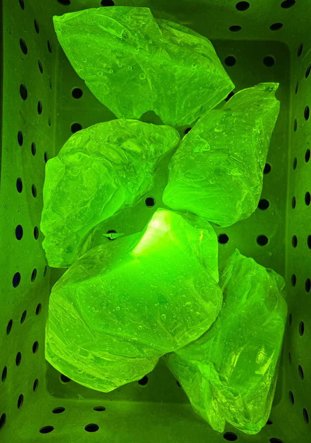 BULK CULLETS - Different pieces of uranium glass sold in bulk by weight (min order 5kg), Czech Republic