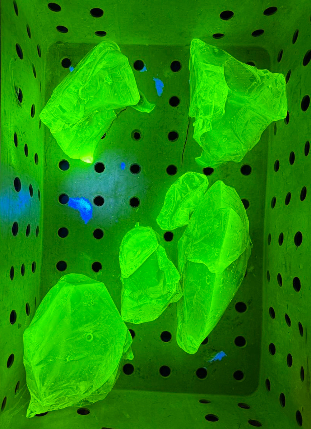 BULK CULLETS - Different pieces of uranium glass sold in bulk by weight (min order 5kg), Czech Republic