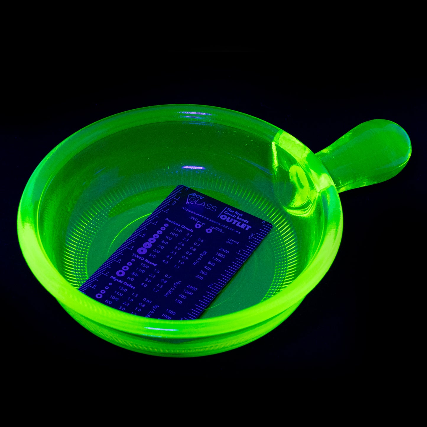YELLOW Uranium Glass Tableware (Glow under UV) - Small Frying Pan, Czech Republic