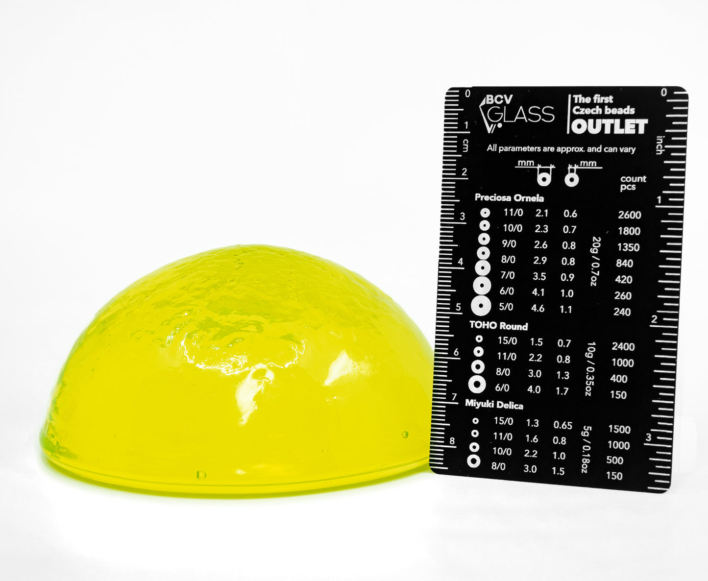 ウランガラス食器（紫外線下で光る、熱湯不可） - ビールグラス スムース、チェコ共和国