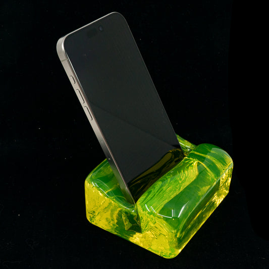 铀玻璃餐具（紫外线下发光） - 小雕像 - 侧面平坦的小熊，捷克共和国