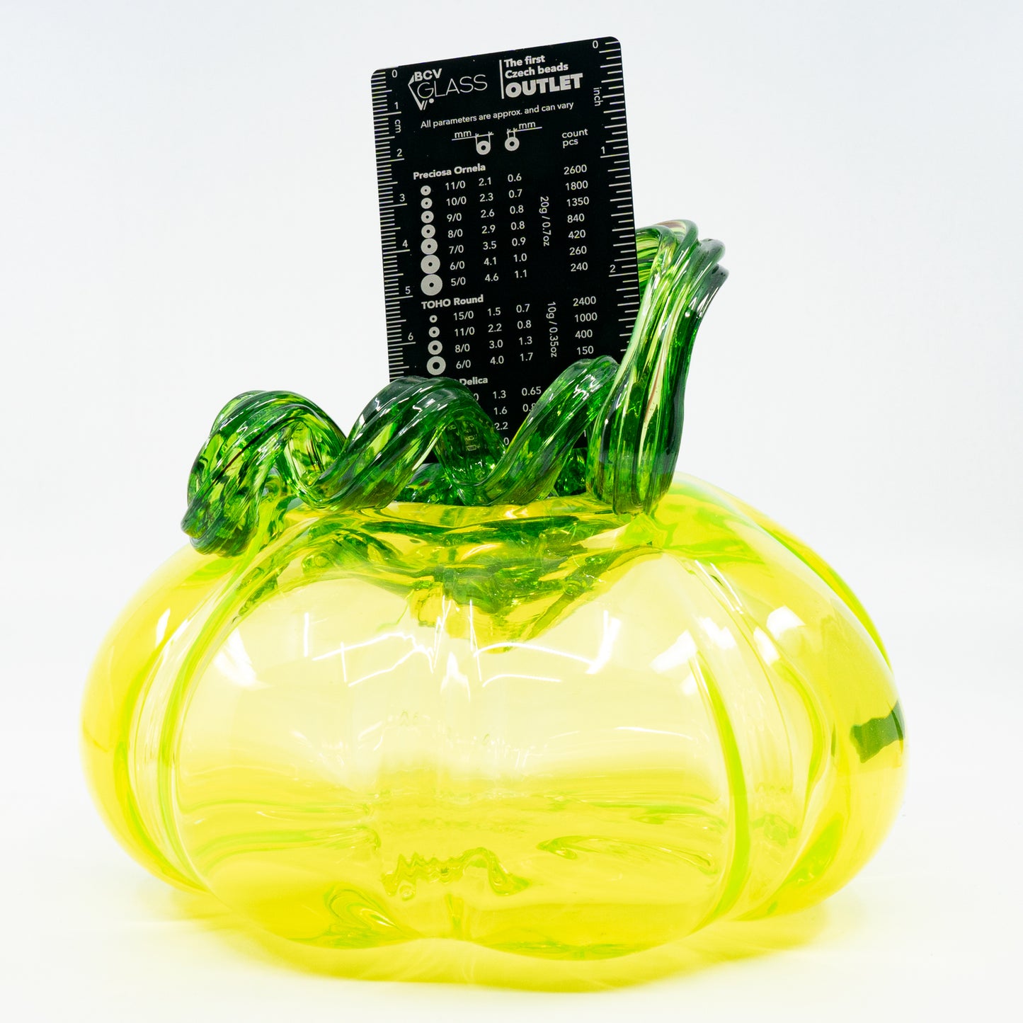 ウランイエローガラスの小像 - カボチャ - 紫外線で光る