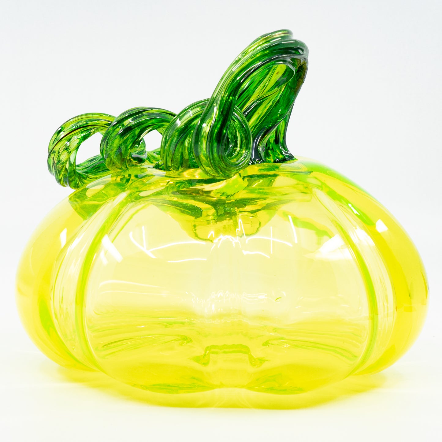 ウランイエローガラスの小像 - カボチャ - 紫外線で光る