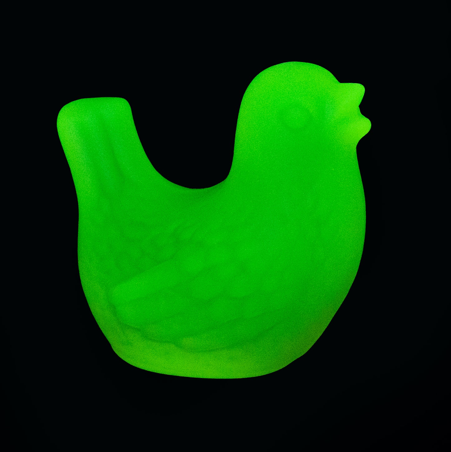 铀玻璃鸟——捷克共和国手工制作的紫外线反应艺术摆件