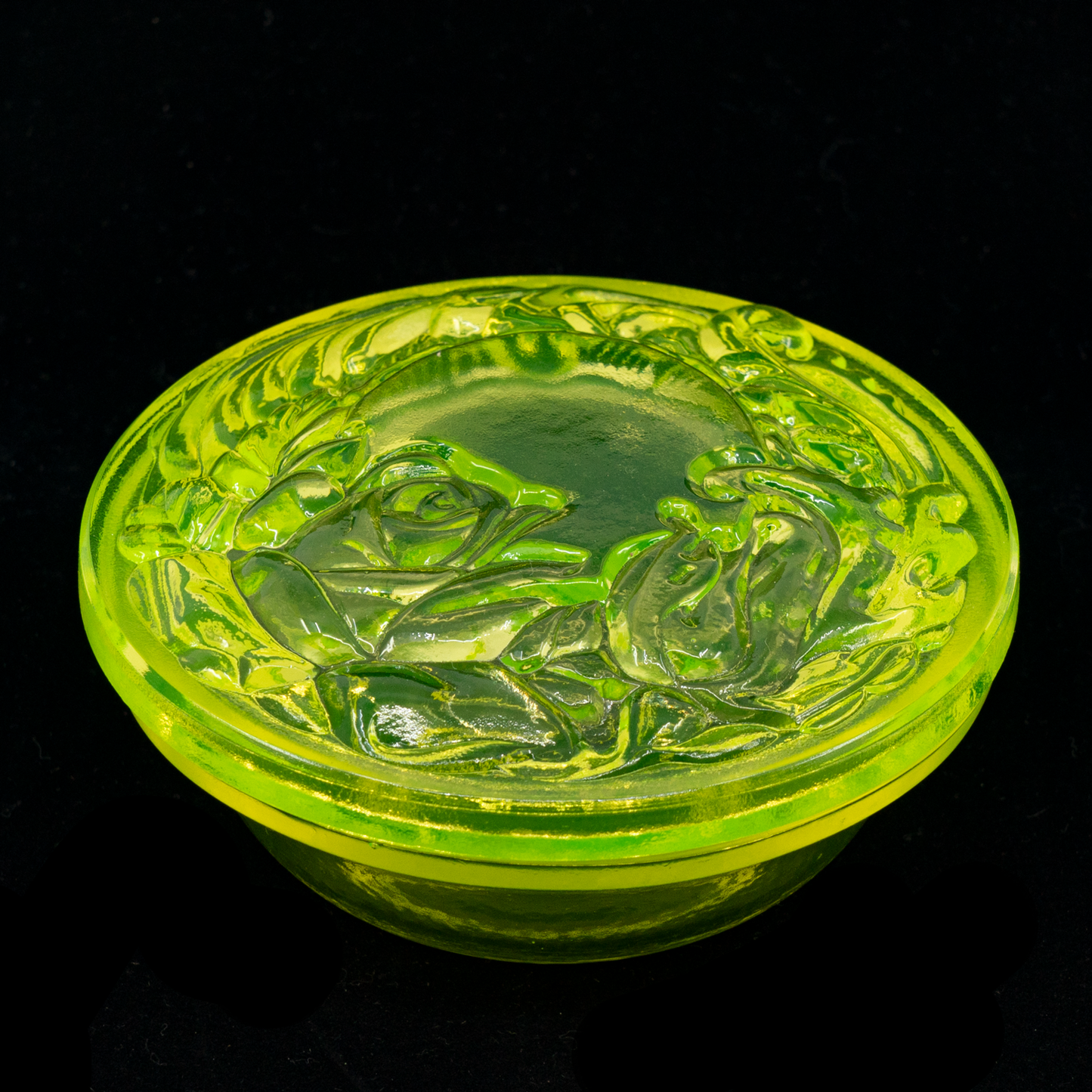 Uranium Glass Tableware (Glow under UV) - Jewelry Box / Bowl with Lid - Rose, Czech Republic