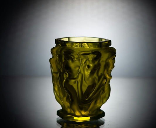 Women in Robes Vase – Uranium Art Glass, Czech Republic, OUTLET