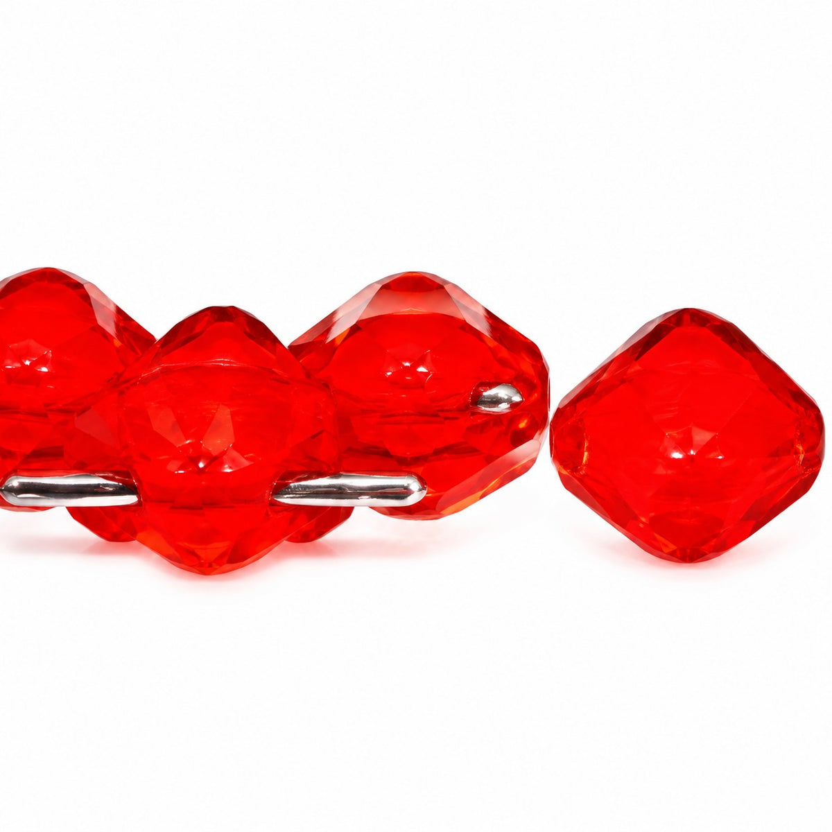 Silky 2-Hole Square Beads, Light Siam (90070), Glass, Czech Republic