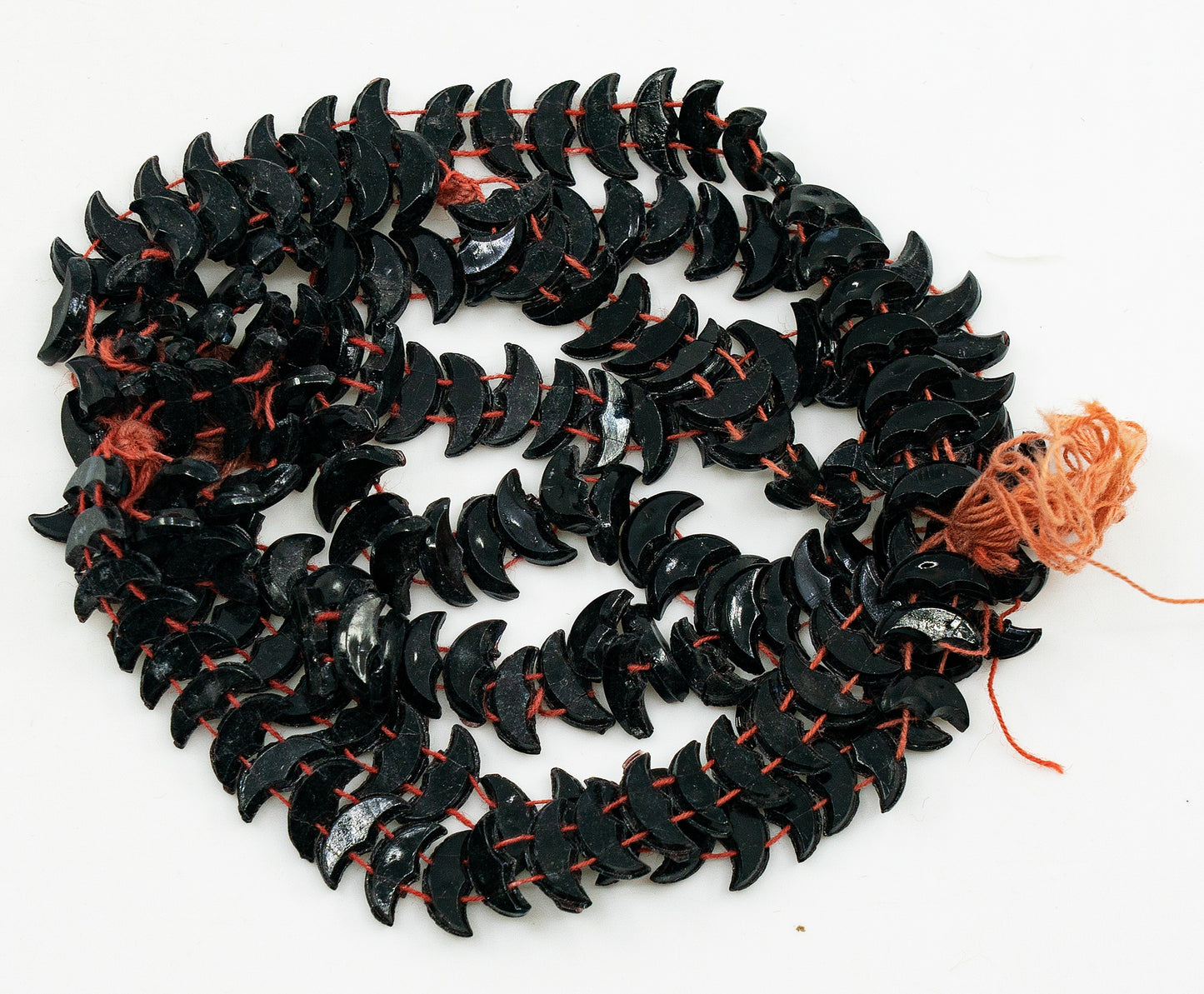 奥特莱斯 18 克法国黑玉复古新月双孔珠（串珠），4 x 10 毫米，黑色（23980-2hole），玻璃