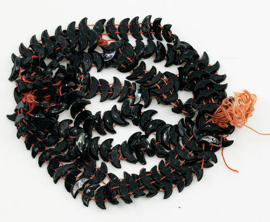 奥特莱斯 18 克法国黑玉复古新月双孔珠（串珠），4 x 10 毫米，黑色（23980-2hole），玻璃